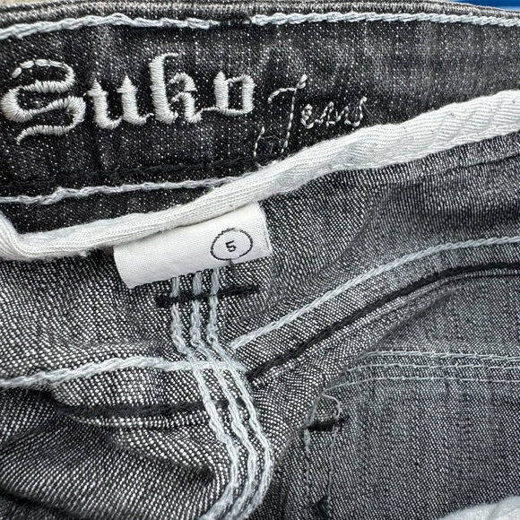 SUKO jeans light black wash boot cut cute detailing on pockets on the back - Picture 6 of 6